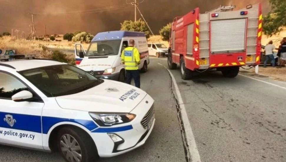 Limasol yangınına müdahalede skandal iddialar: Subaylar sivilleri alevlerin ortasına yönlendirdi!