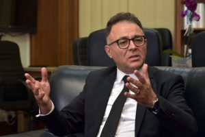 Yüksek Mahkeme Başkanı’ndan Kelepçe Uygulamasına Tepki