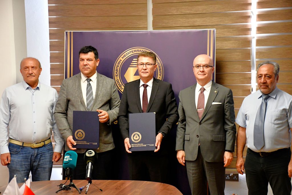 Tatar, Samsun İnşaatçılar ve Müteahhitler Derneği yetkililerini kabul etti