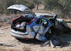 Gönendere köyü yakınlarında meydana gelen kazada iki kişi hayatını kaybetti