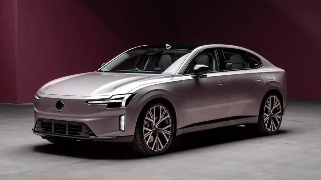 700 km menzilli Volvo ES90 geliyor