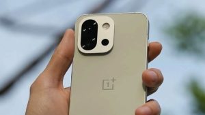 OnePlus 15 Snapdragon 8 Elite Gen 5 ile gelecek!