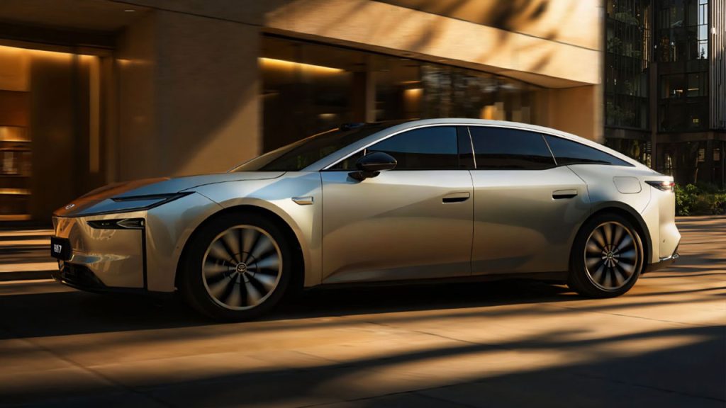 Toyota Huawei ve Xiaomi yeni araç için iş birliği yaptı!