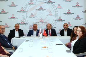 Cumhurbaşkanı ve bağımsız cumhurbaşkanı adayı Tatar, ADASEN’i ziyaret etti