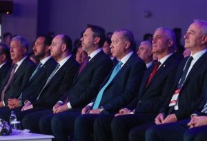 Ekonomi ve Enerji Bakanı Olgun Amcaoğlu, EVF 2025’e katıldı