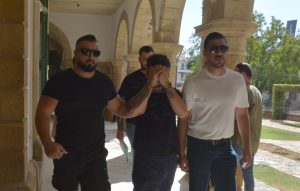 Gönyeli’de Uyuşturucu Zulası: 2,5 Kilo Hintkeneviri ve 243 Gram Kokainle Yakalandı!