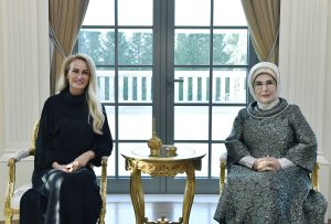 Nilden B. Erhürman, Emine Erdoğan ile bir araya geldi
