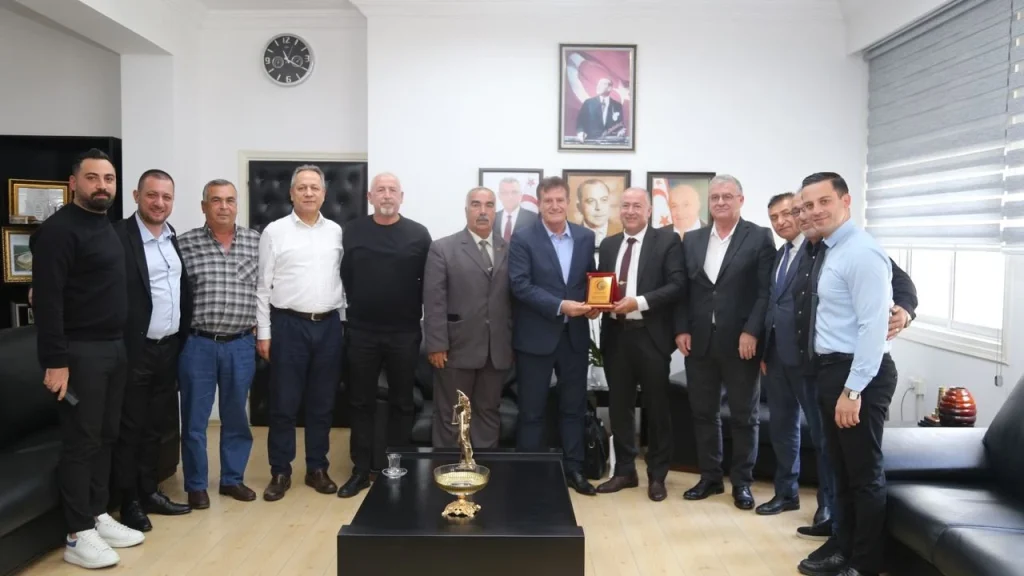 Arıklı, Adanalılar Derneği’ni kabul etti