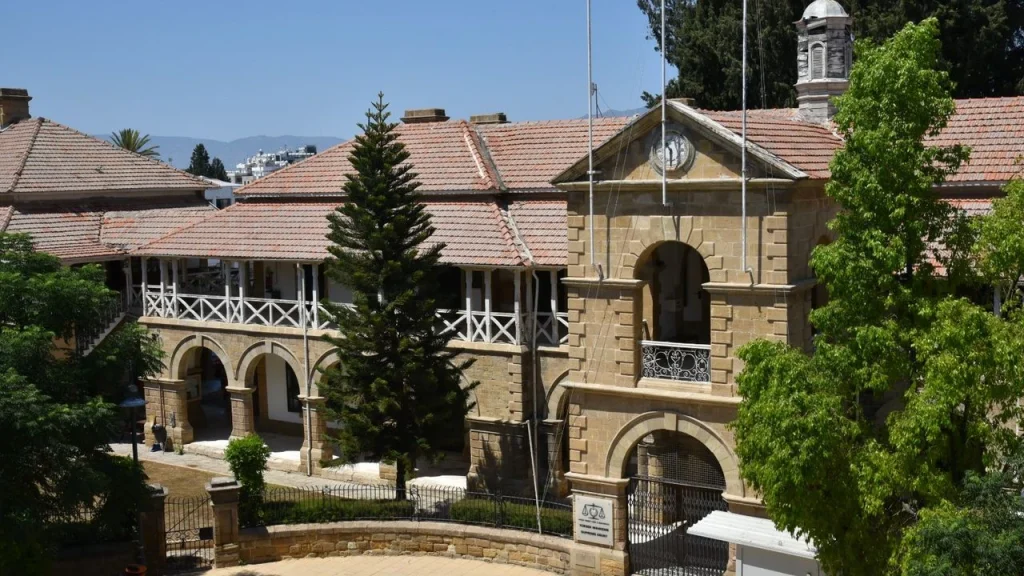 Başbakanlık Müsteşarı H.C., tutuksuz yargılanacak