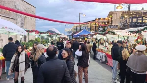 Girne Belediyesi tarafından düzelenen Yeni Yıl Pazarının bugün son günü