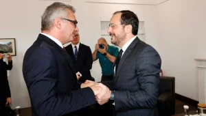 Erhürman-Hristodulidis Rum basınında: Siyasi eşitlik var, federasyon söylemi yok!