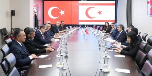 Çavuşoğlu, Türkiye Milli Eğitim Bakanı Yusuf Tekin ile görüştü