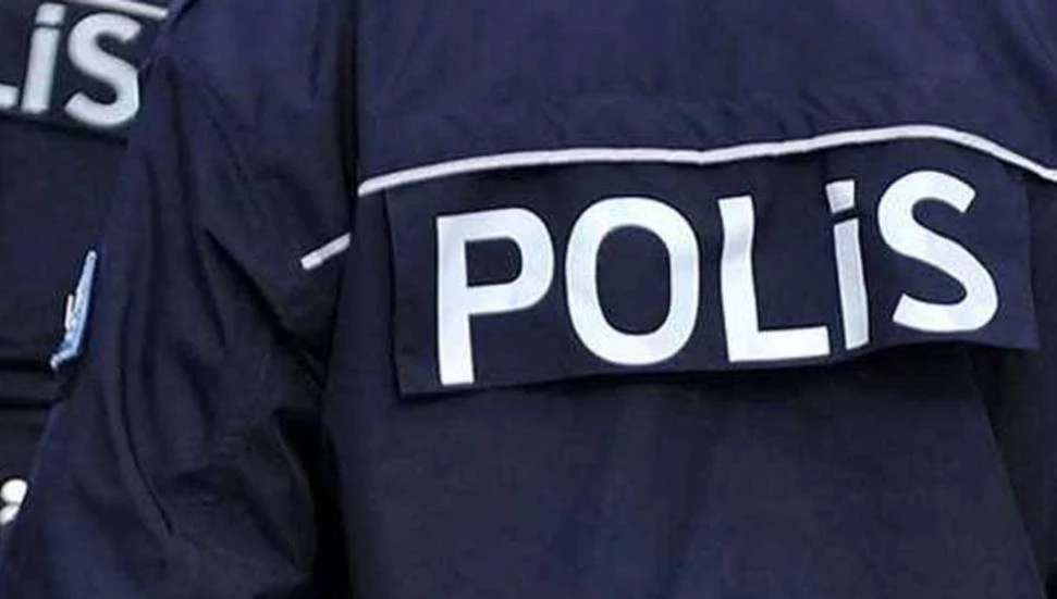 Ülke genelinde farklı suçlardan 4 kişi tutuklandı