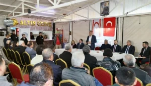 Cumhurbaşkanı Erhürman, Gazimağusa’da muhtarlar, belediye ve halkla buluşarak sorunları dinledi