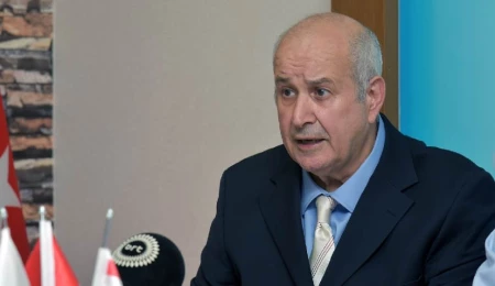 Aziz Gülbahar’dan üçlü görüşme değerlendirmesi: Hristodulidis ile boşuna zaman harcanıyor