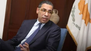 Kombos, Venezuela’daki olayların yatışması çağrısına bulundu