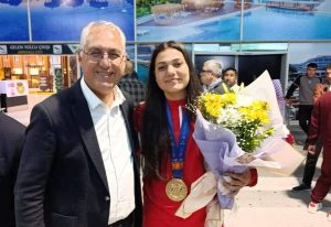 Milli sporcu Sedef Nergiz boksta Türkiye şampiyonu oldu