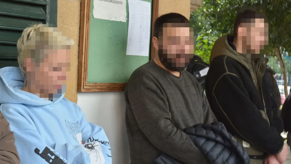 Ukrayna’dan gelen 3 kişinin çantasında yasaklı ilaçlar bulundu!