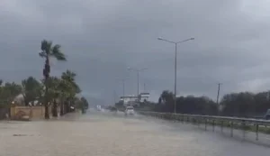 Sürücüler dikkat: Sağanak yağış sürüş güvenliğini olumsuz etkiliyor