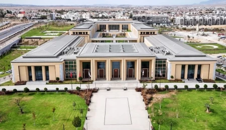 Meclis oturumuna ara verildi