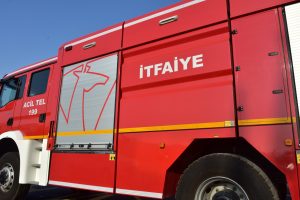 Girne-Lefkoşa ana yolunda araç yangını