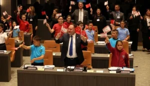 Bugün 23 Nisan Ulusal Egemenlik ve Çocuk Bayramı! Gün boyunca çeşitli etkinlikler düzenlenecek