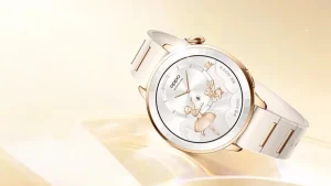 Oppo Watch X3 Mini Safir Kristal Camı ve Altın Kasasıyla Tanıtıldı