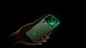 Xiaomi 18 Pro Yapay Zeka Destekli Arka Ekranla Geliyor!