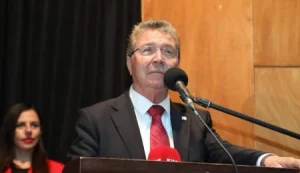 Ünal Üstel’den erken seçim çağrılarına yanıt: Seçime daha zaman var