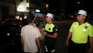 Trafik denetimlerinde 407 sürücü rapor edildi, 57 araç men