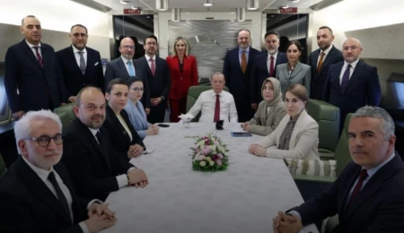 Erdoğan: Erhürman’ın zirvede olmasına ve KKTC’nin teşkilat faaliyetlerine katılımına büyük önem veriyoruz