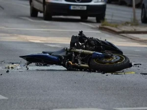Güney Kıbrıs’ta bu yıl kazalarda hayatlarını kaybedenlerin yarısı motosikletli