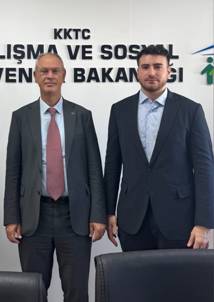 Çalışma Bakanı Hasipoğlu’na stajyerlerle ilgili yasa taslağı sunuldu