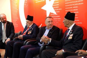 Fuat Oktay Kıbrıs gazileriyle buluştu