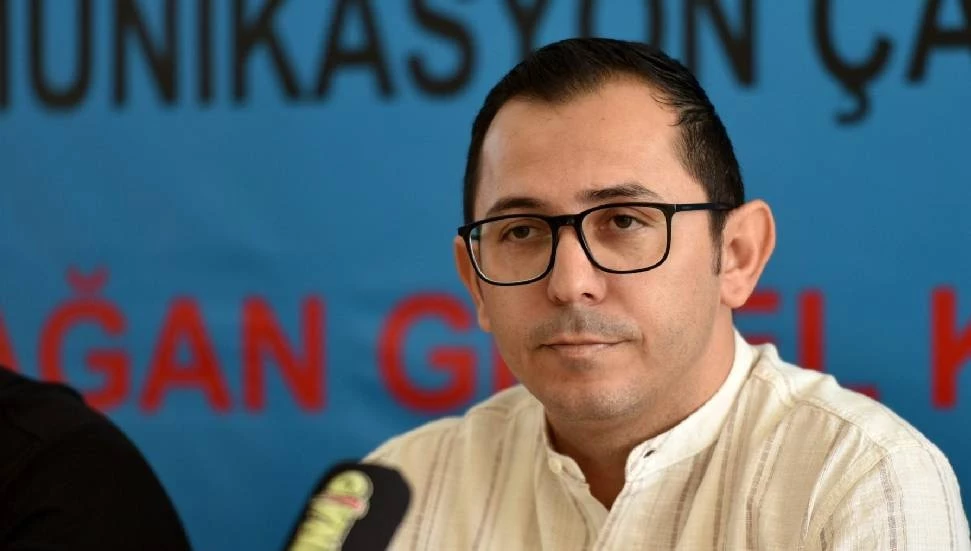 Üredi: Arıklı, elindeki tüzüğü değiştirip vatandaşı fibere teşvik edebilecekken neden bunu yapmadı?